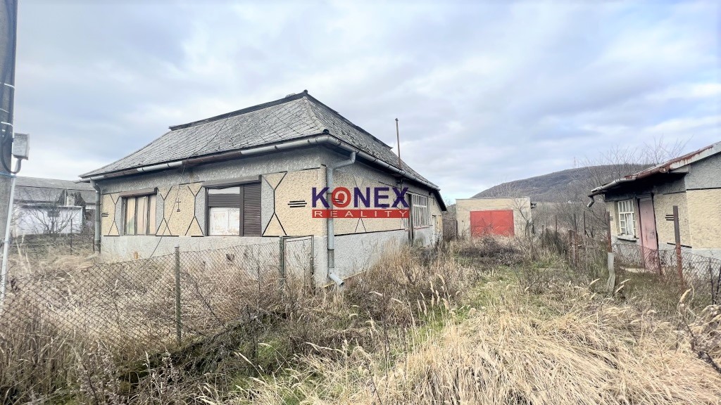 RODINNÝ DOM NA REKONŠTRUKCIU – obec BREHOV