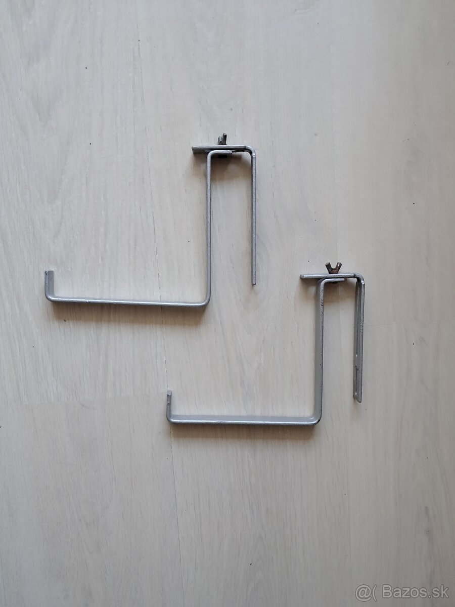 Držiaky na záhradné truhlíky 8ks