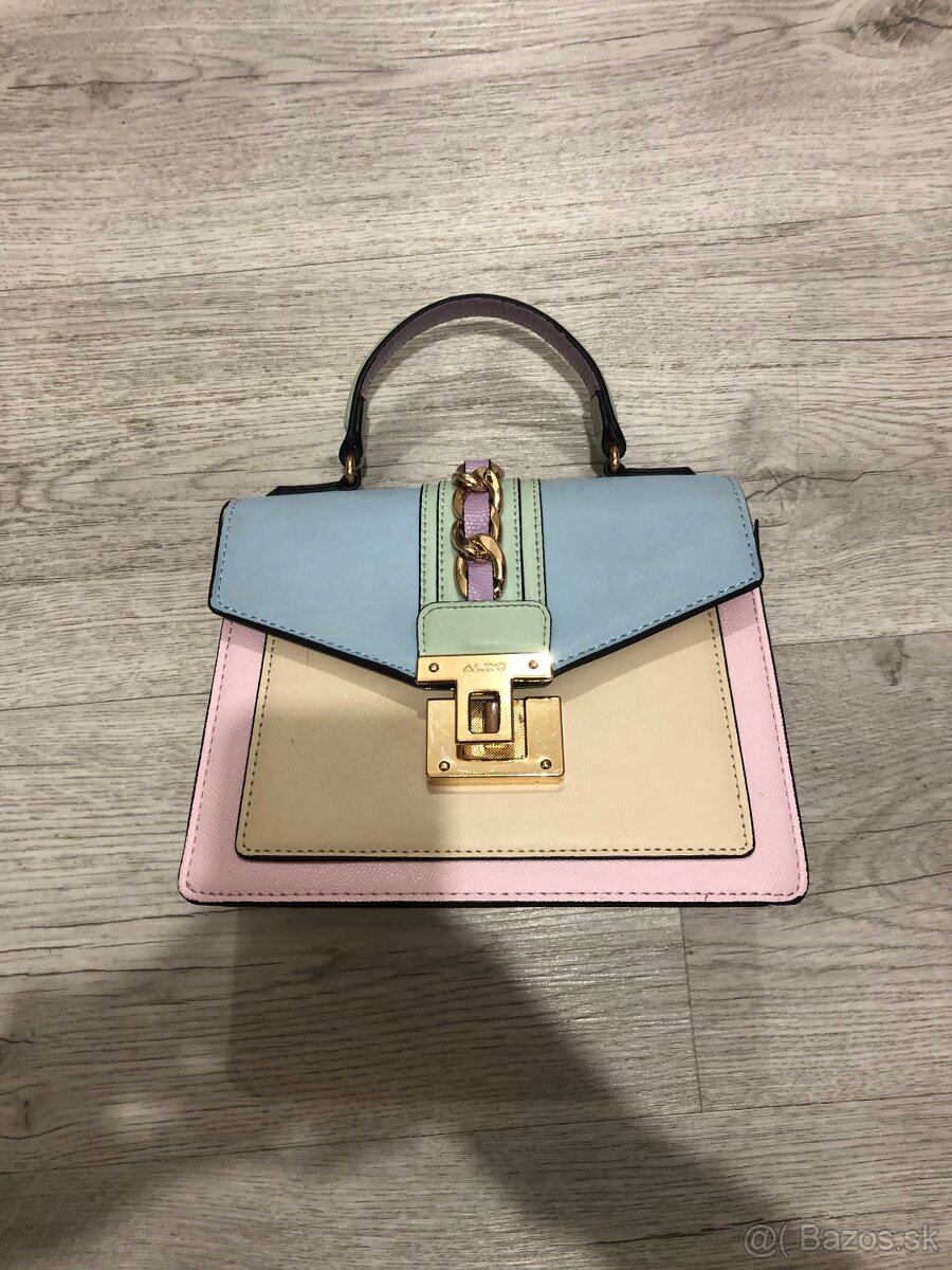 Damska znackova kabelka