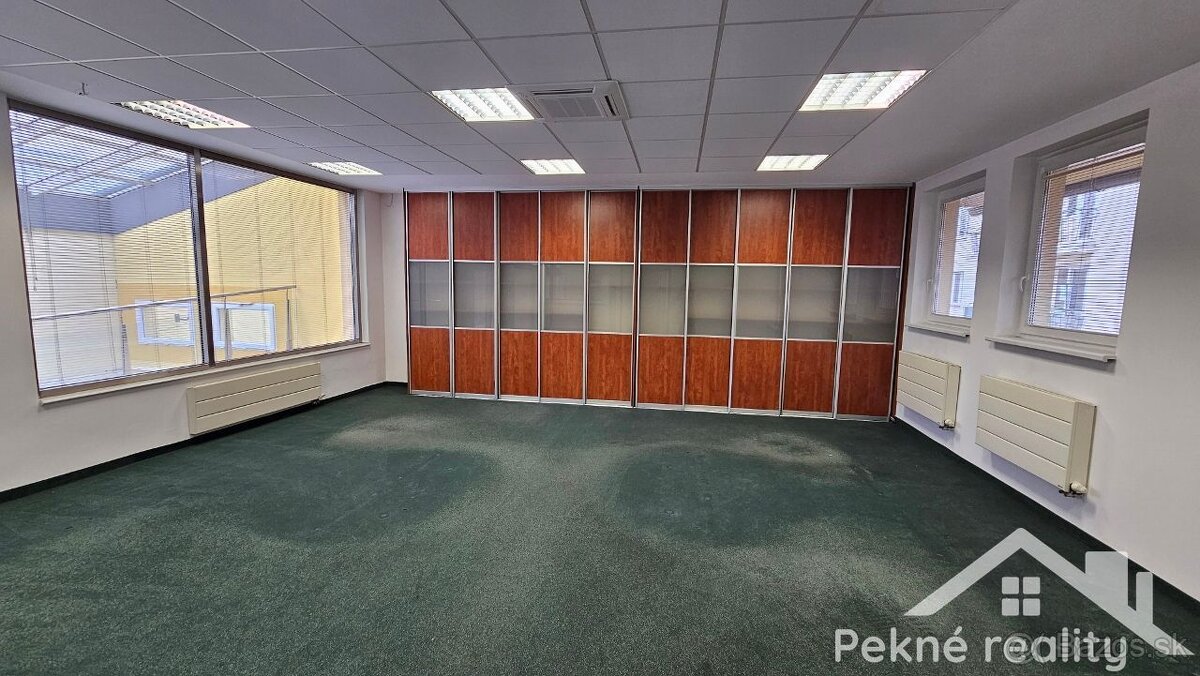 Prenájom priestorov pre sídlo firmy v centre Zvolena