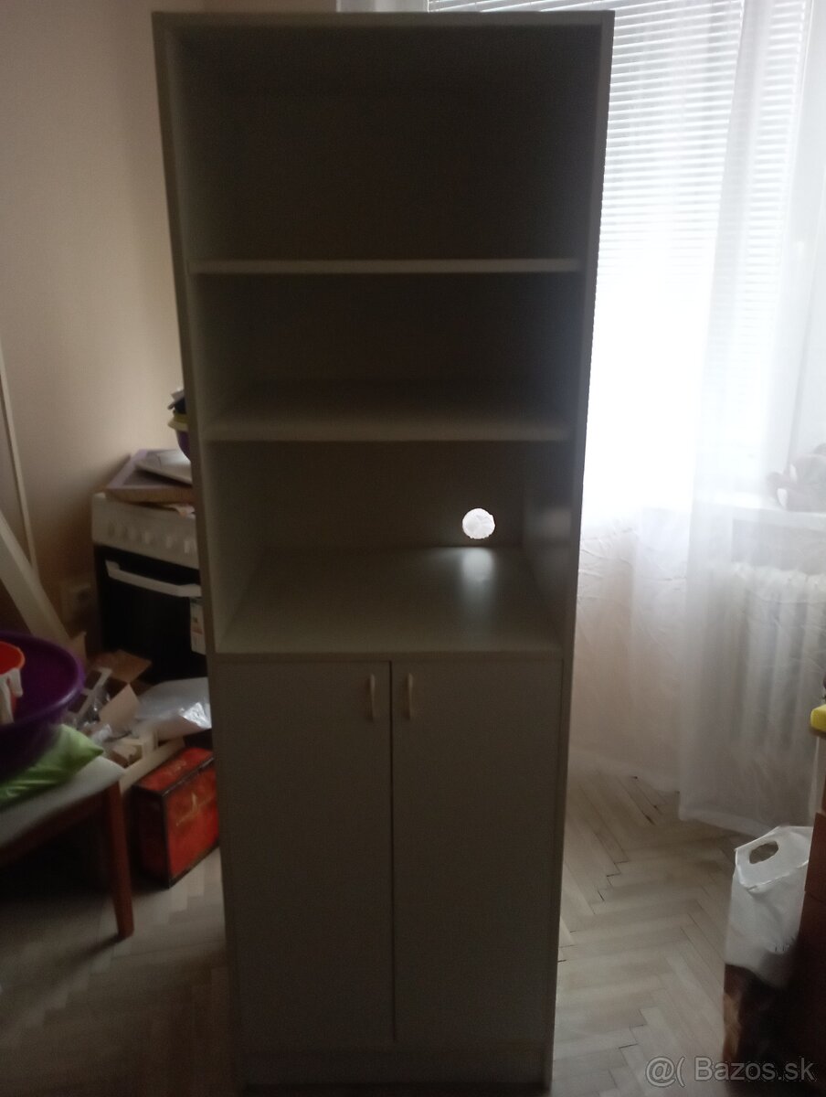 Predám skriňu, skriňu do kuchyne