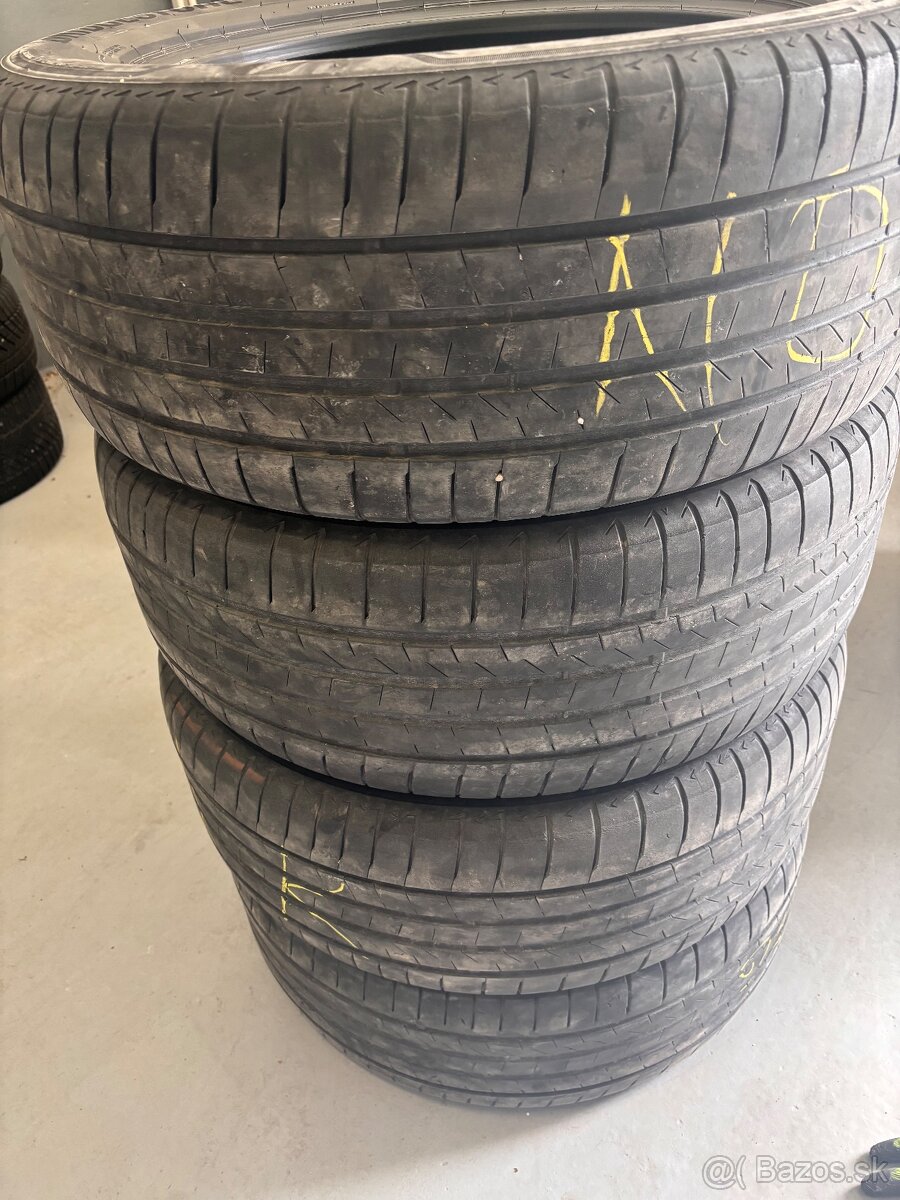 Bridgestone 255/55R19 letne