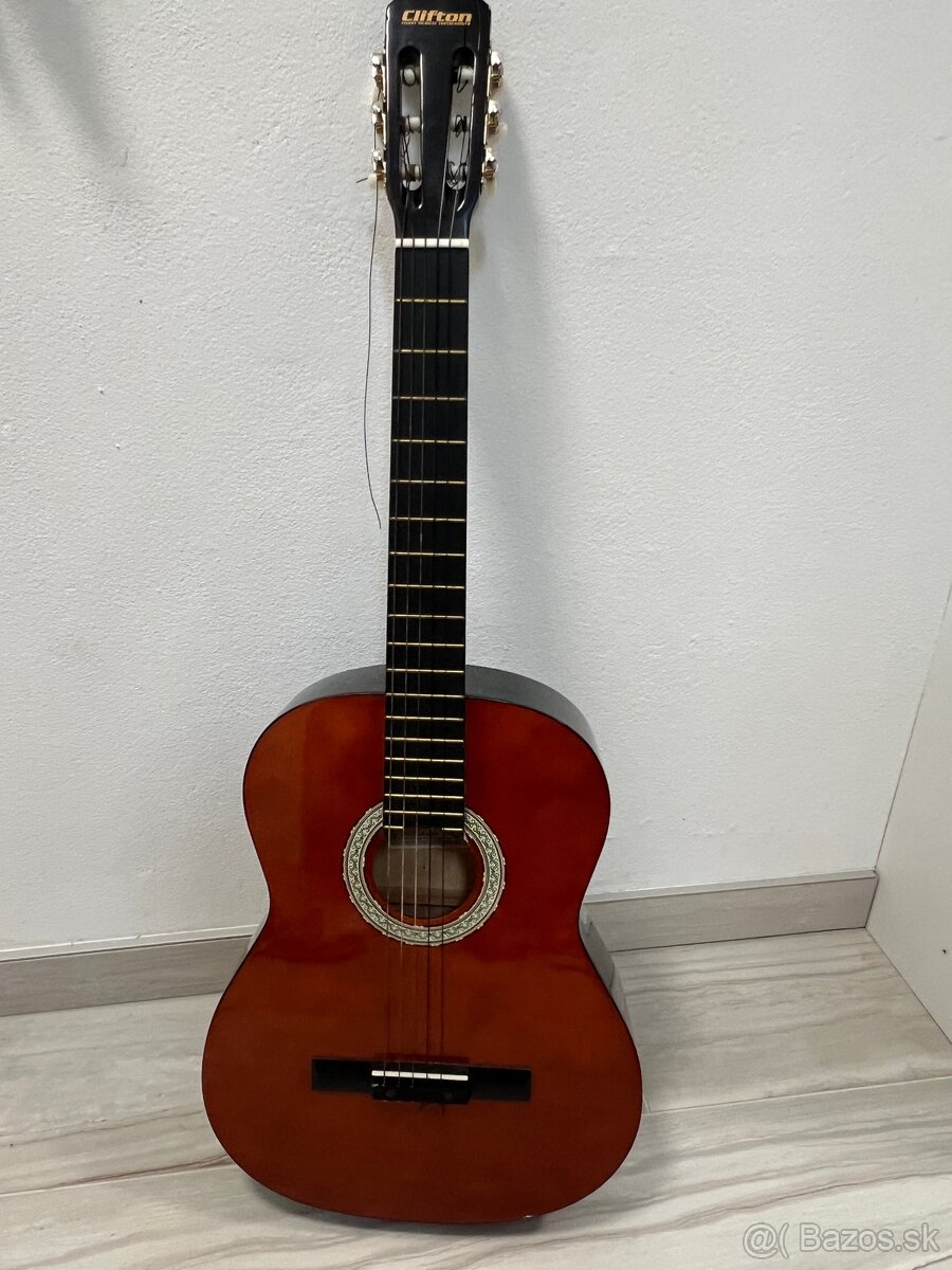 Akustická gitara