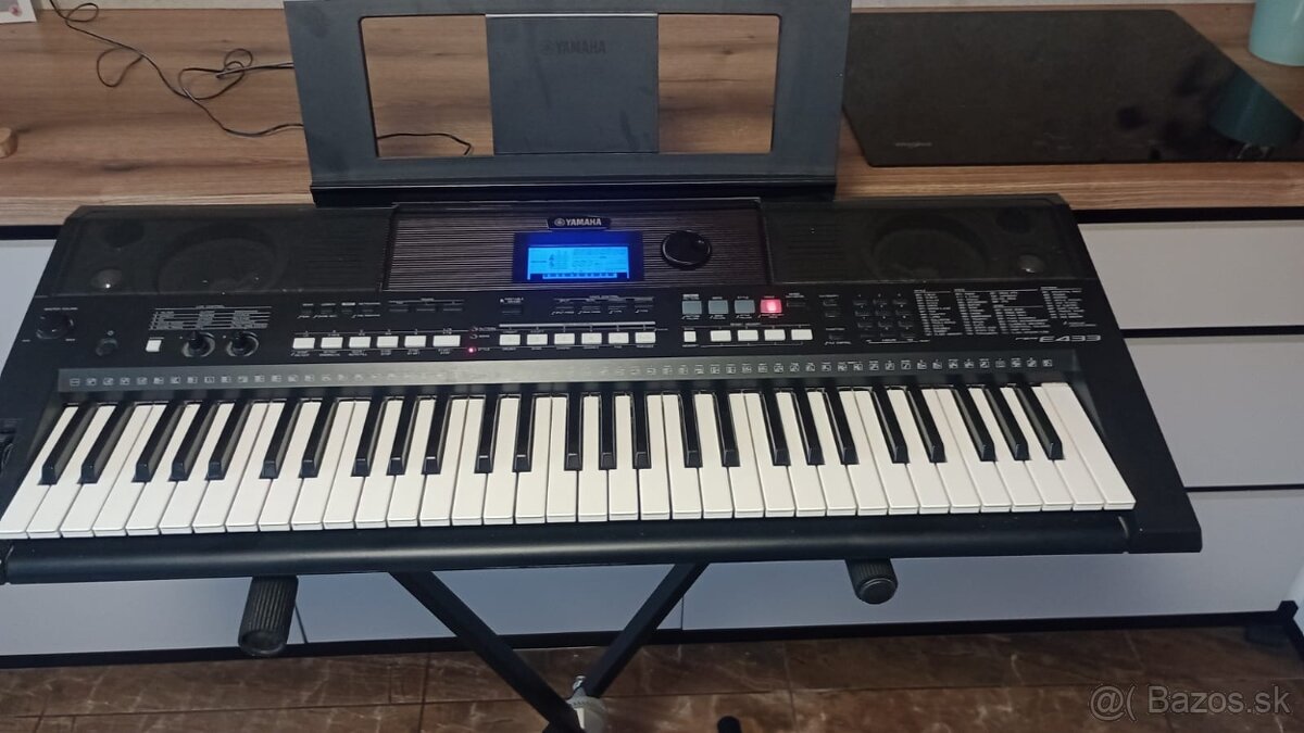 Predám Yamaha PSR E 433