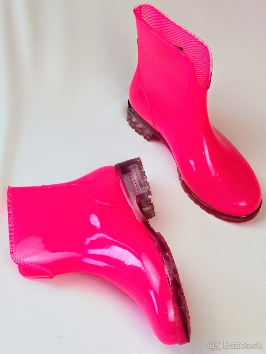 FONNESBERG - Ružové gumáčiky v čísle 37