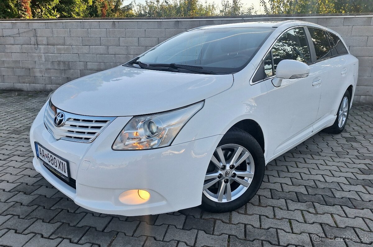 Toyota Avensis Combi 2.0l D-4D Luna
