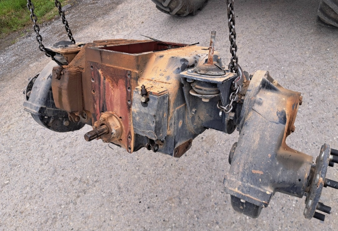 PREDAM ZADNY DIFERAK KOTUCOVE BRZDY 30KM TRAKTOR ZETOR