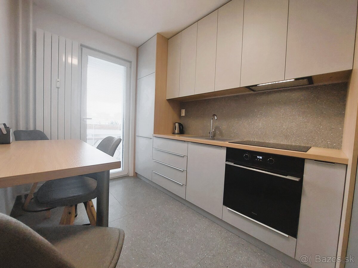 REZERVÁCIA EXKLUZÍVNE Trendový 2+1 izbový byt, prémio