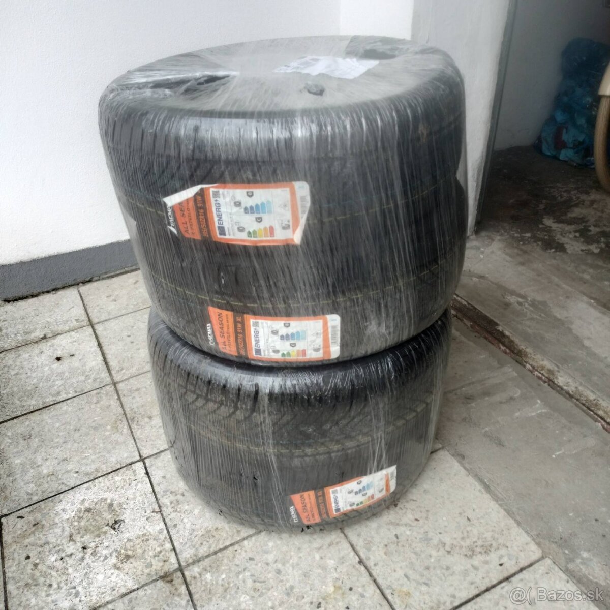 Predám nepoužité celoročné pneumatiky 205/50 r16 - 4ks