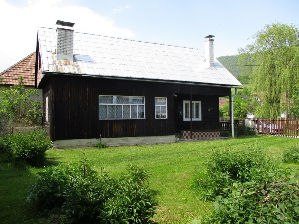 Rodinný dom-drevenica na predaj v Dolnom Vadičove