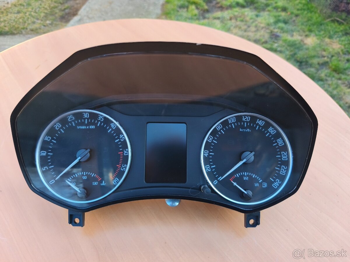 Skoda octavia 2 facelift budiky