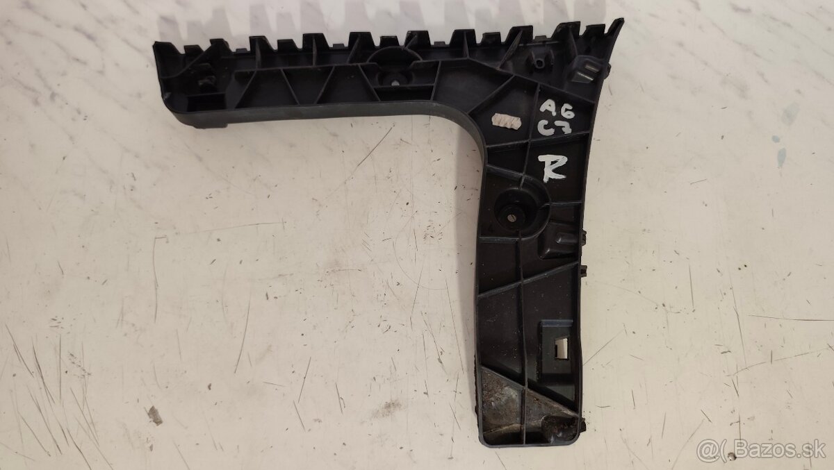 Pravy drziak A6 C7 4G9807454E