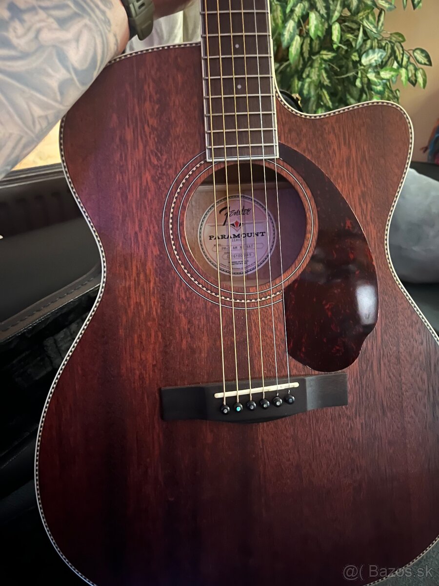 Fender PM-3 Paramount All-Mahogany + originálne puzdro