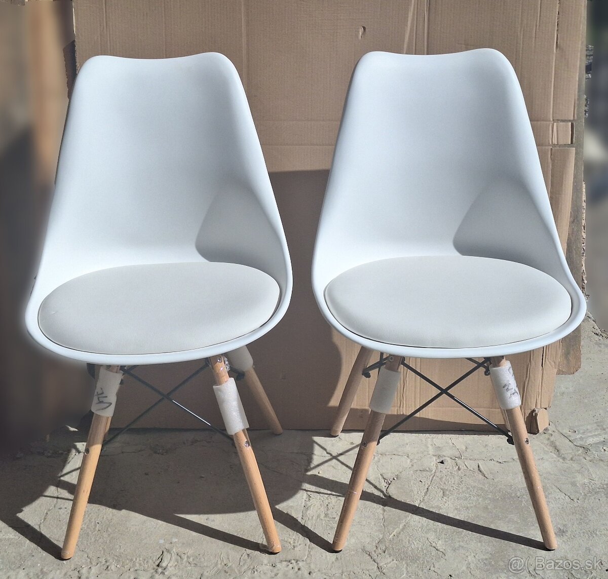Nové biele stoličky 2x