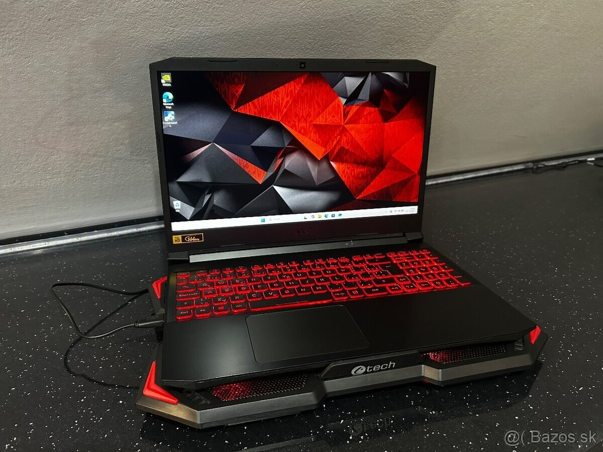 chladiaca podlozka na Notebook