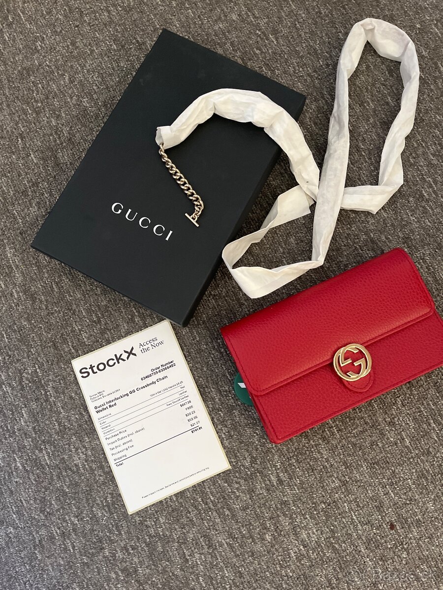 Gucci Interlocking GG Crossbody Chain Wallet Red