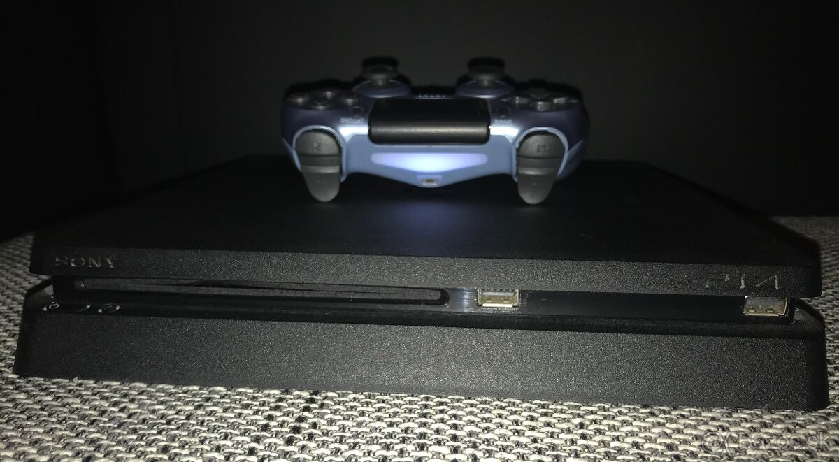 Ps4 slim 2216a cca 25 hier