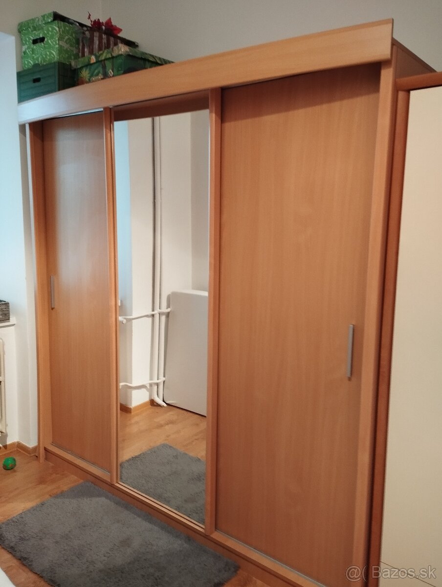 Skriňa
