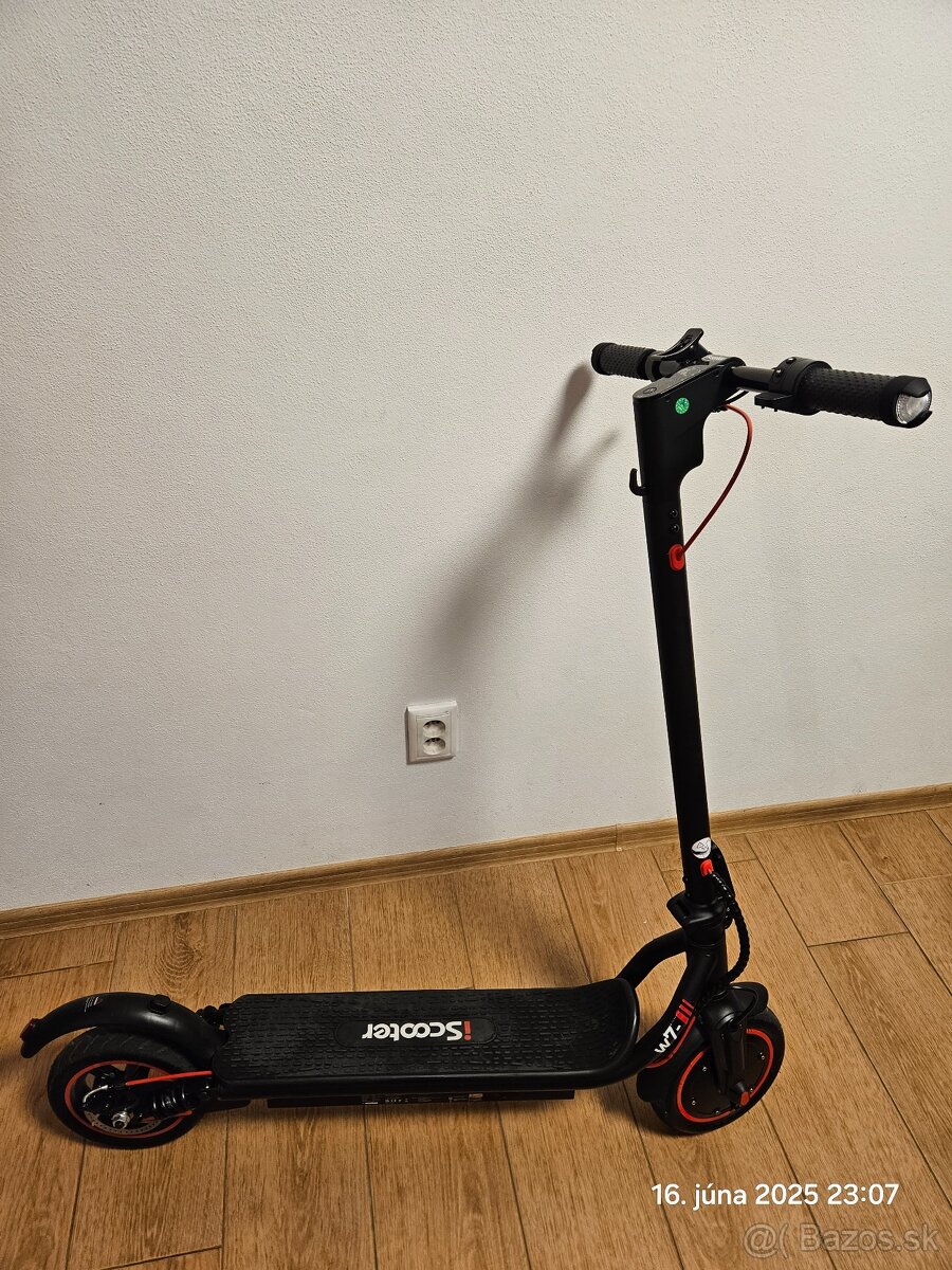 Elektrická kolobežka iScooter W7