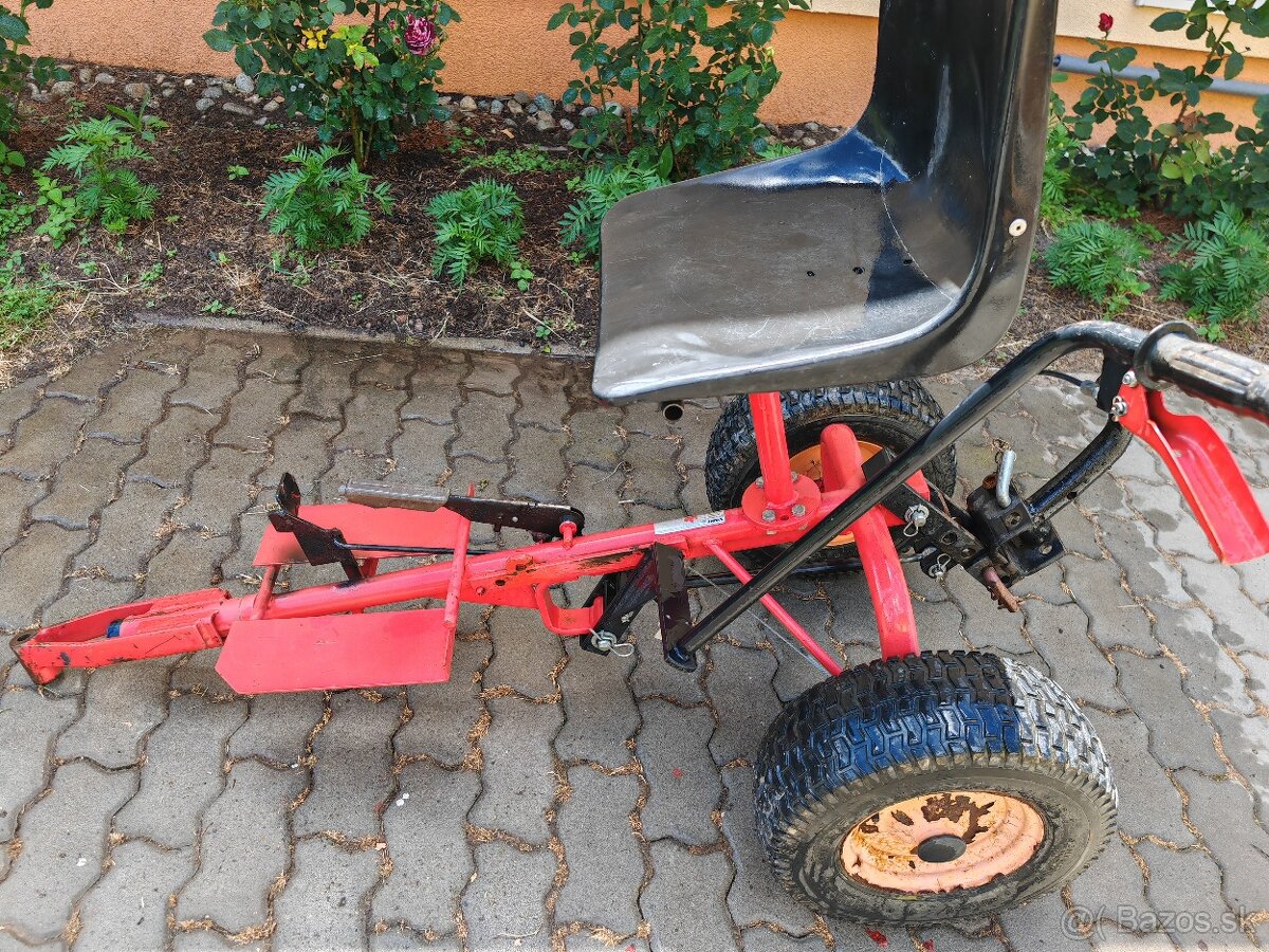 Nosič náradia VARI