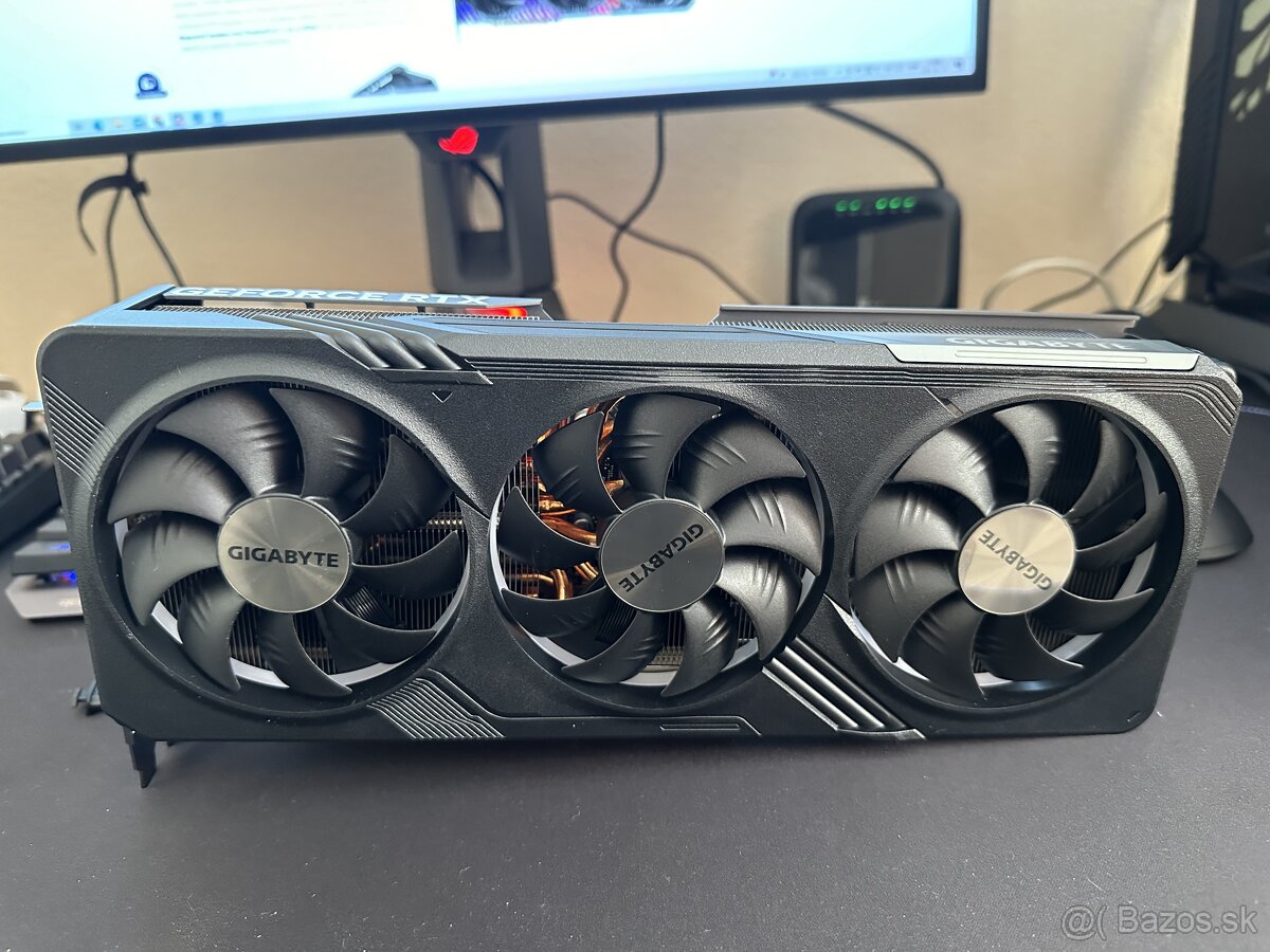 GIGABYTE GeForce RTX 4070 GAMING OC 12G