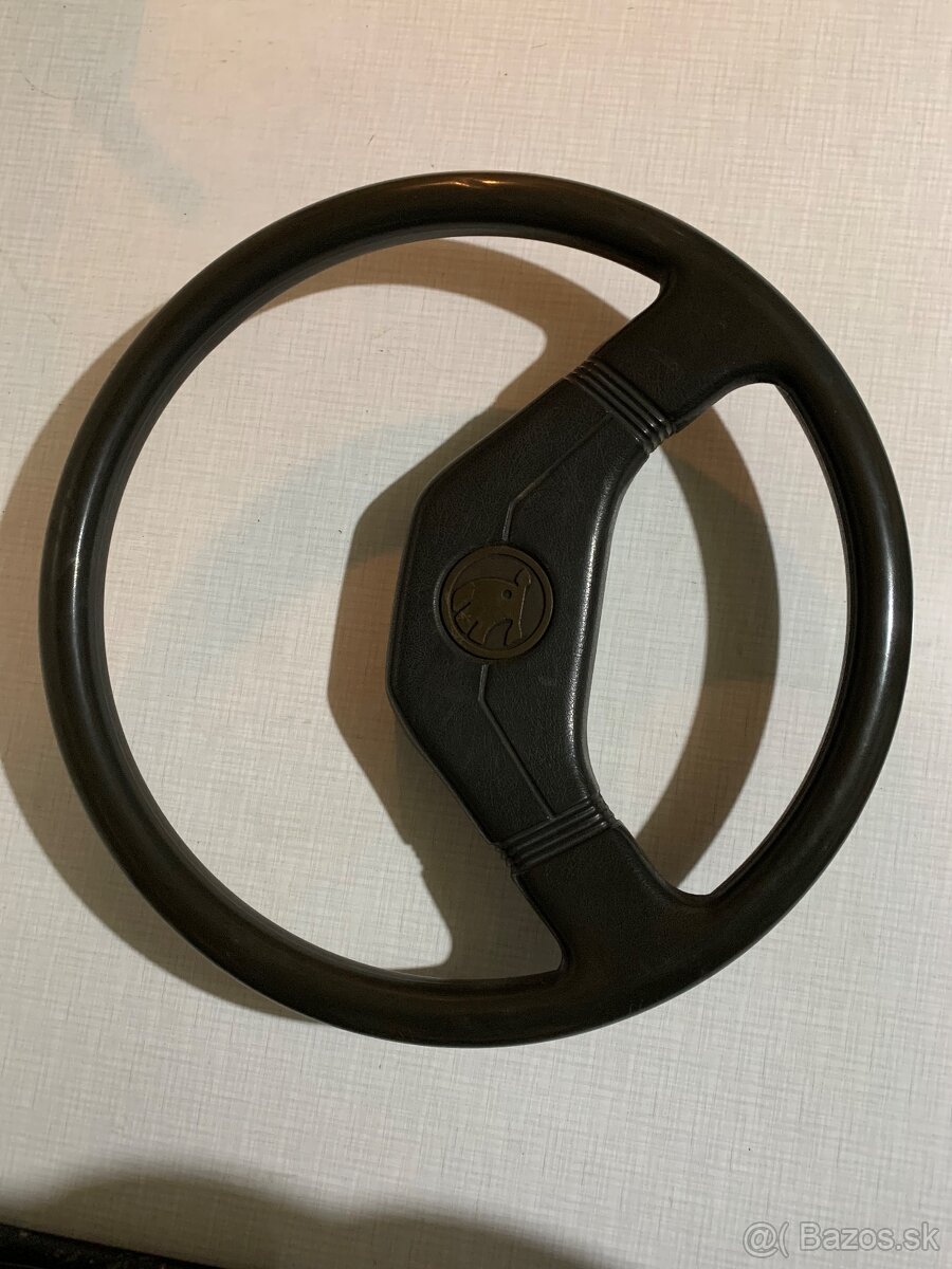 Volant Favorit Forman Rezervovane