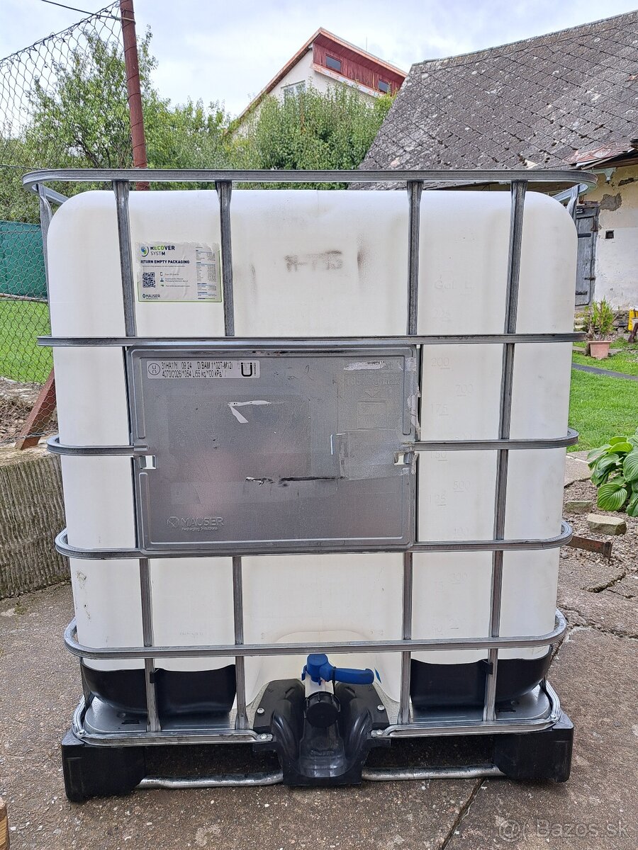 1000l kontajnery IBC nádrže