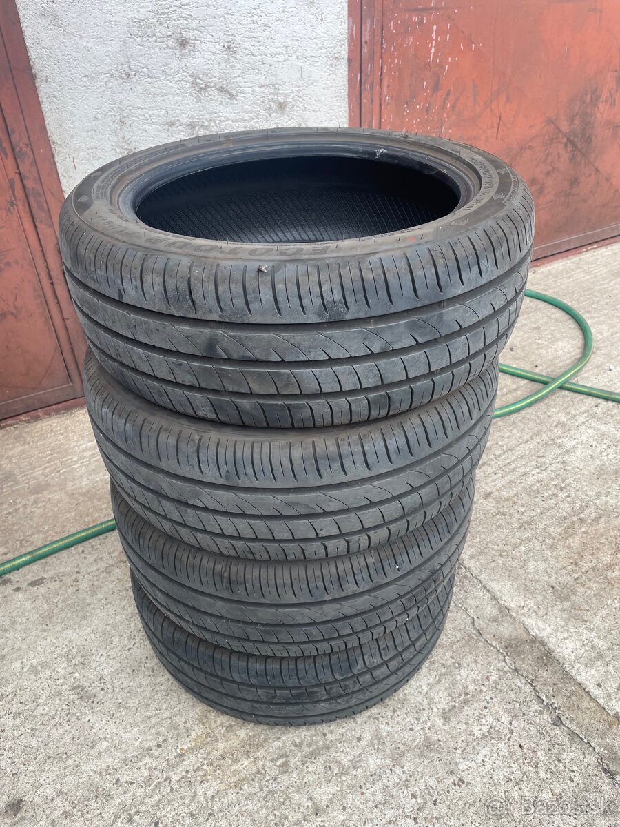Predám pneumatiky 205/50 ZR17
