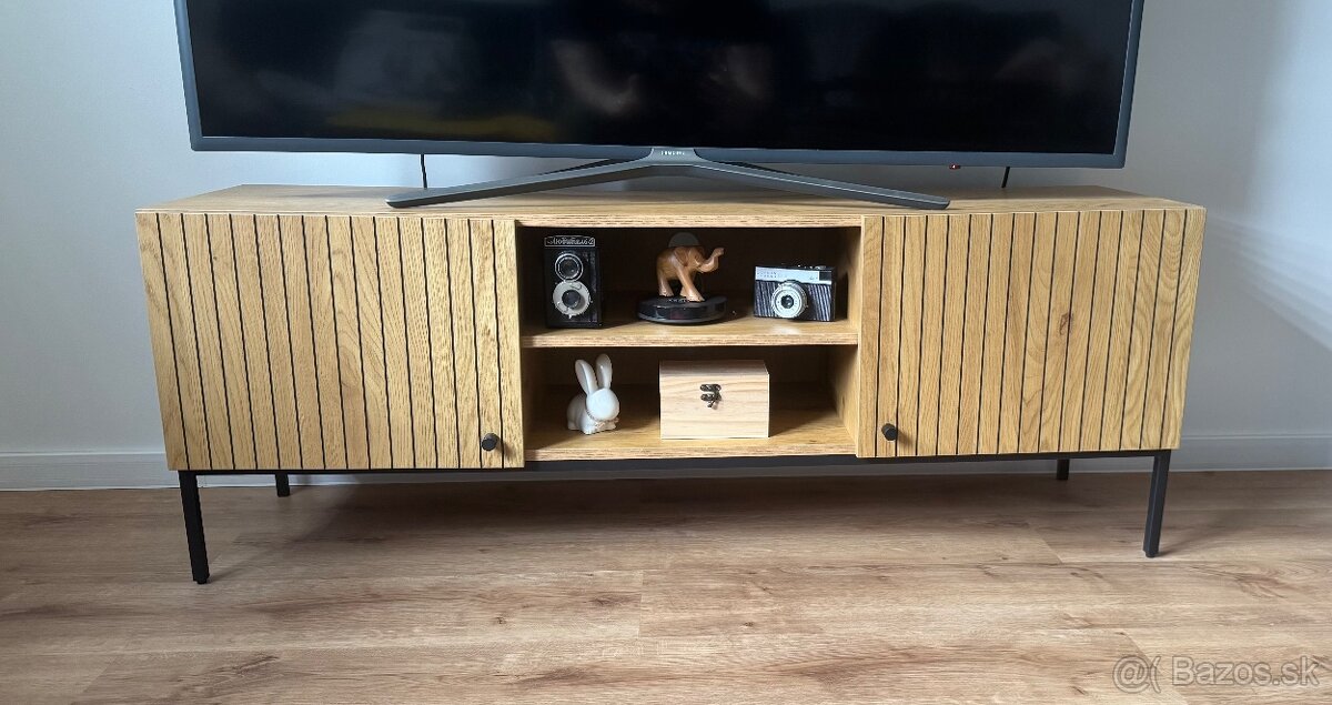 TV stolík