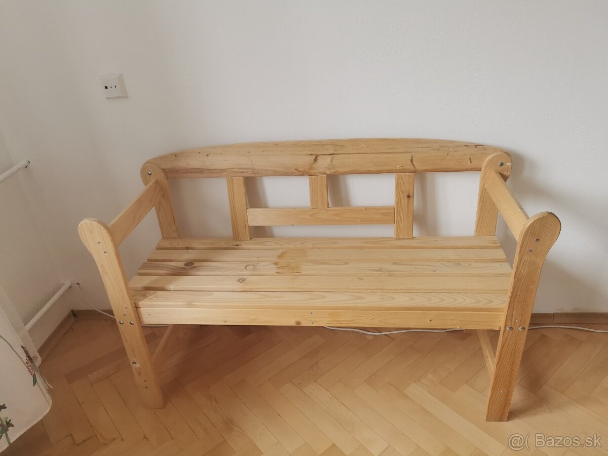 Drevená záhradná lavica z borovice