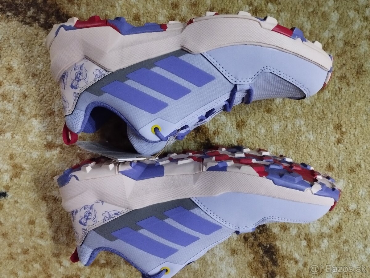 Nenosene Modre adidas terrex disney