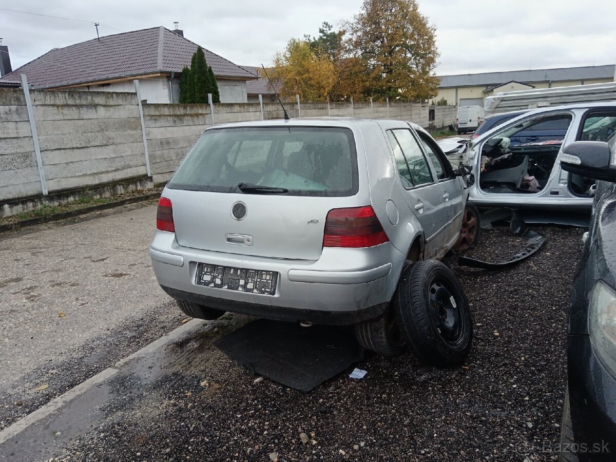 Golf 4 2.0 benzín
