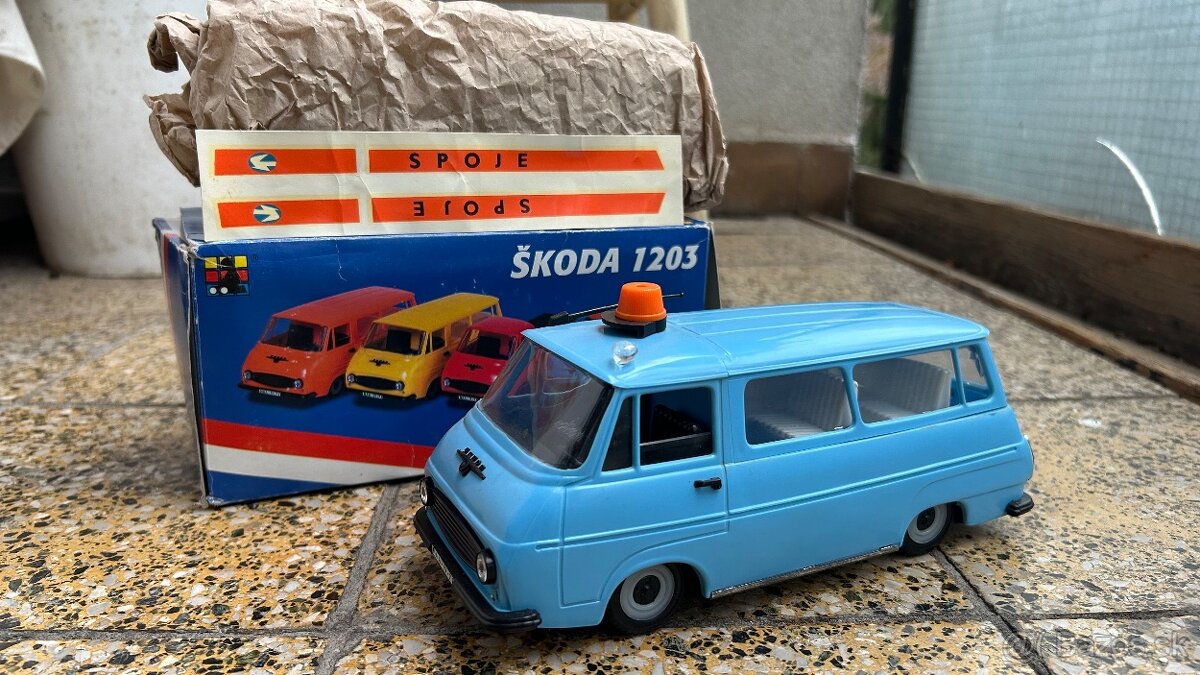 Škoda 1203 SPOJE KDN stará hračka