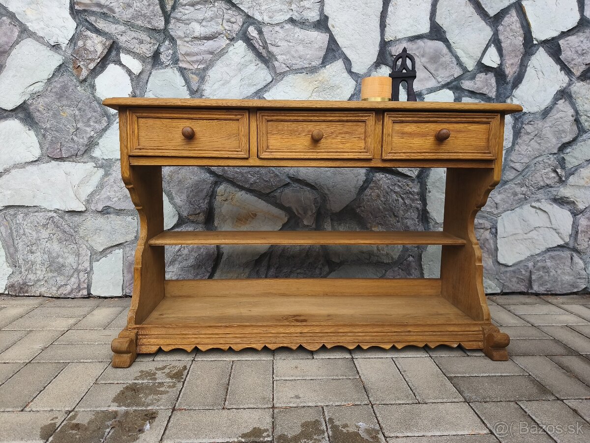 Konzolový stolík-masív dub.