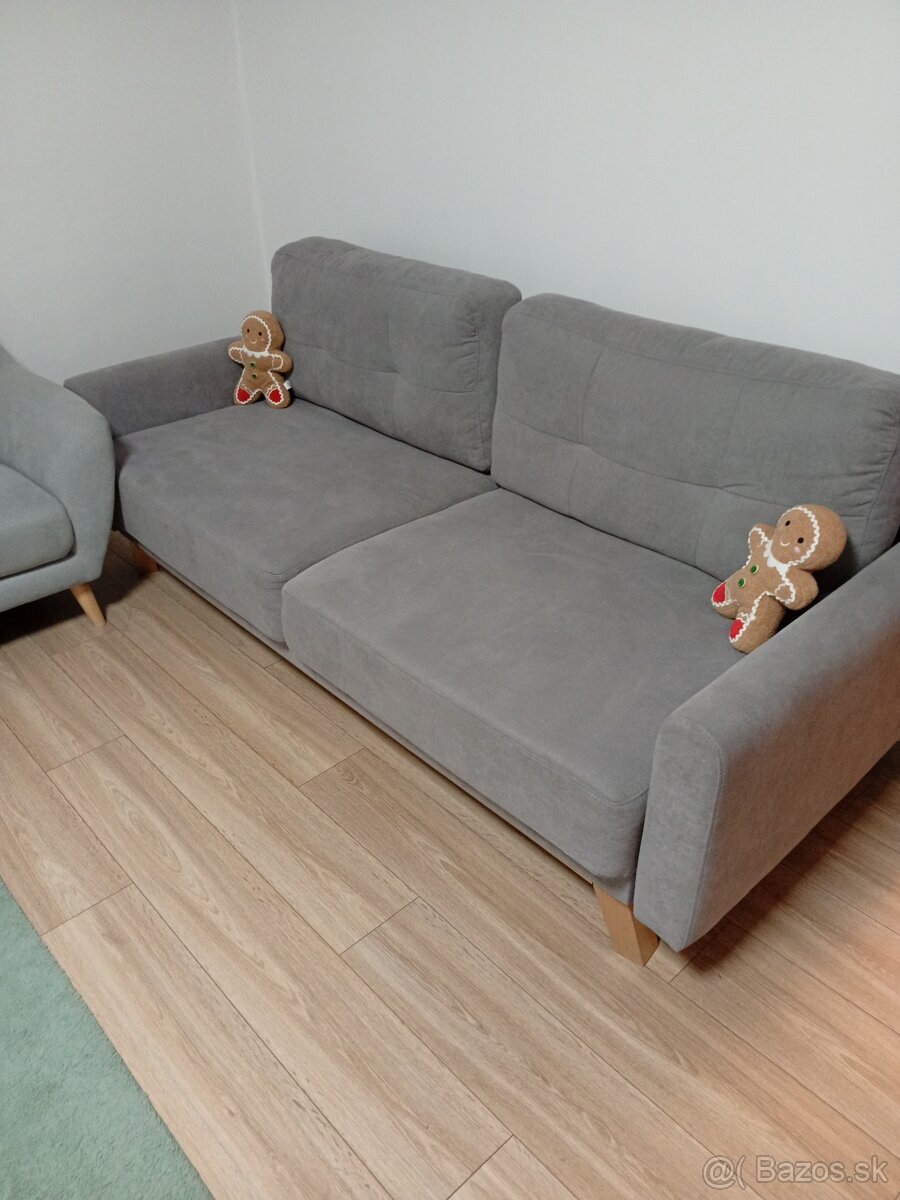 Predám elegantný gauč a kreslo