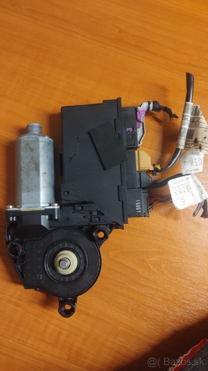 Predám PP motorček okna Audi A2