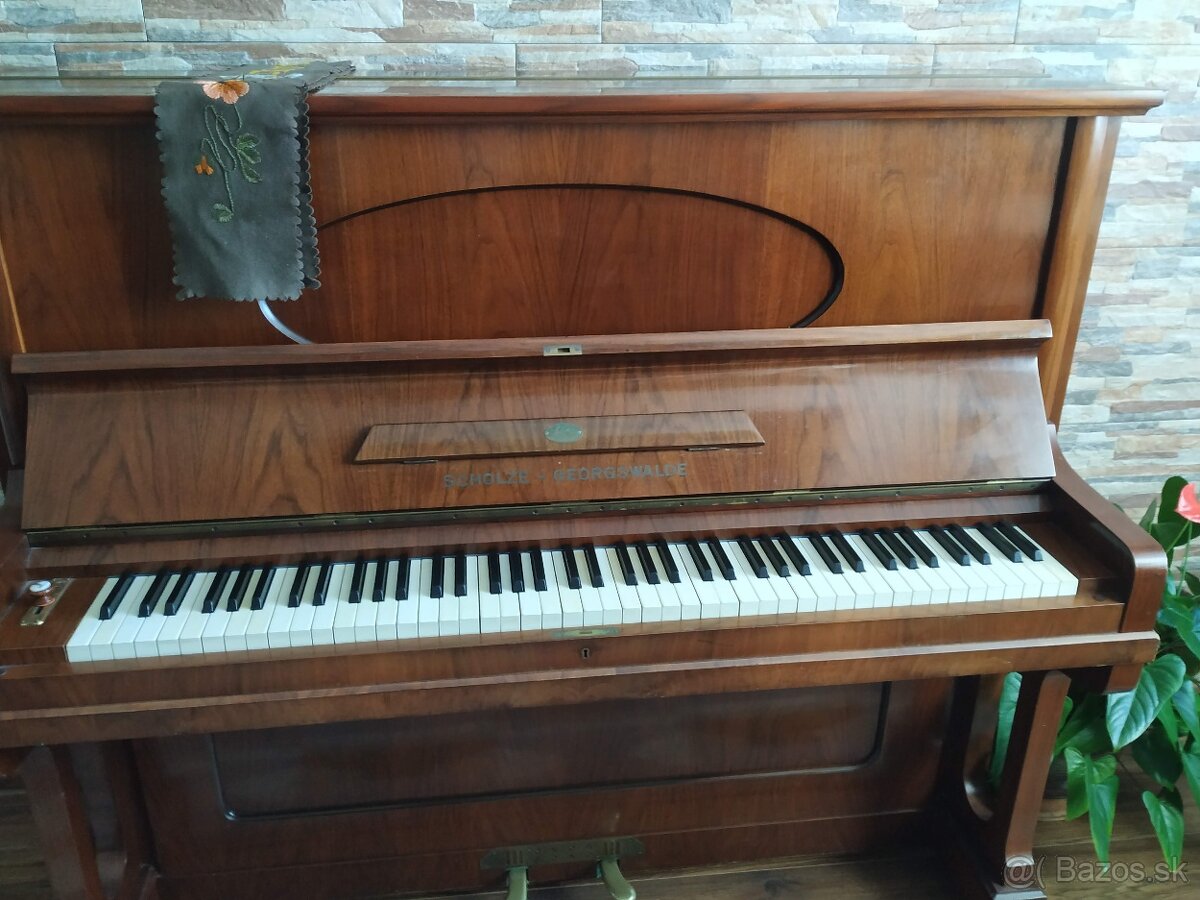 Klavír - piano