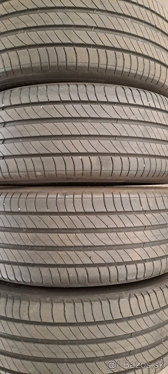 Predám 4ks jazdené letné 215/55r18-99V Michelin