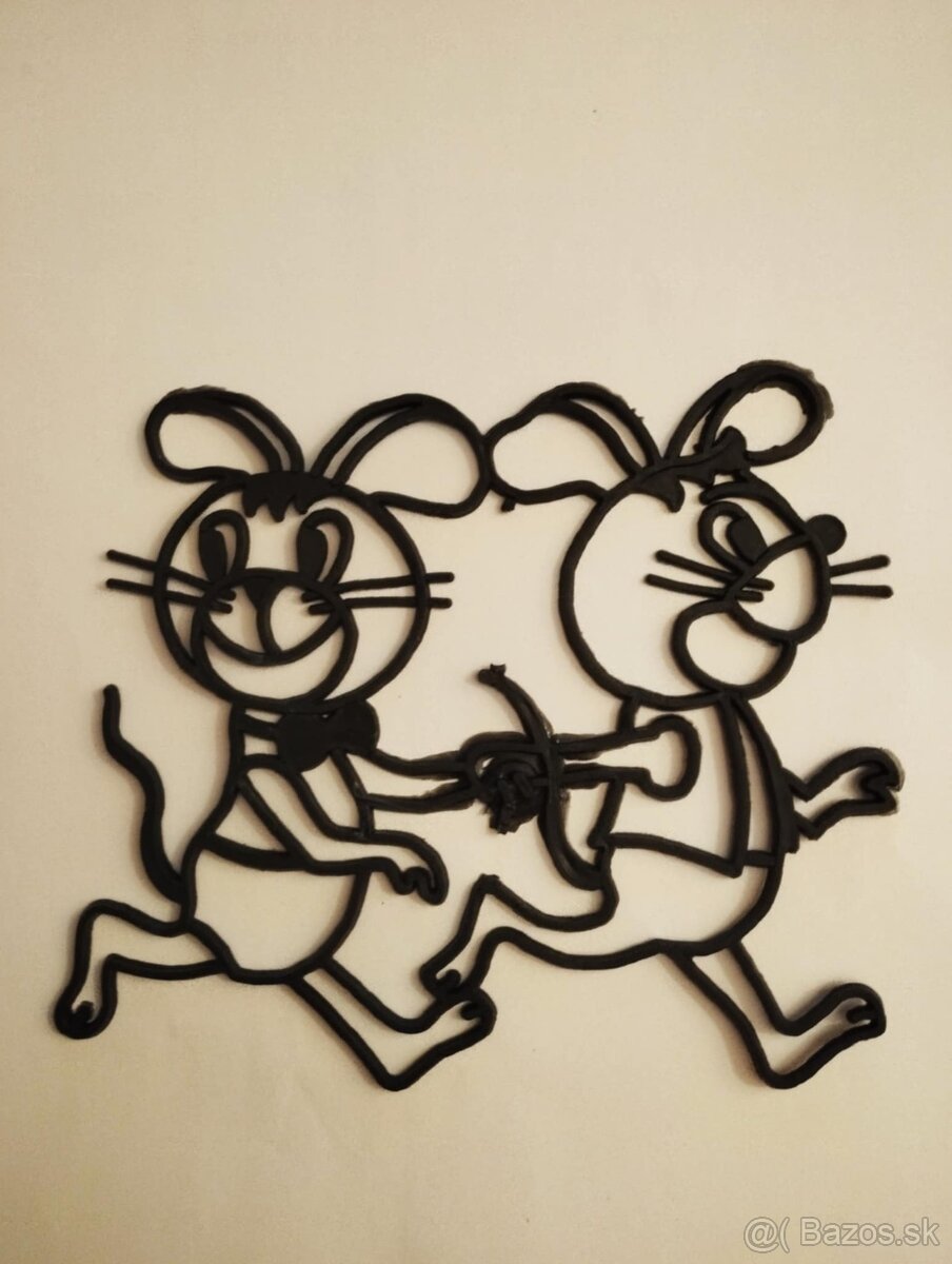 retro plastove postavicky na stenu