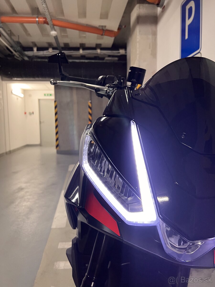 Aprilia Tuono 660 Factory (v zaruke)