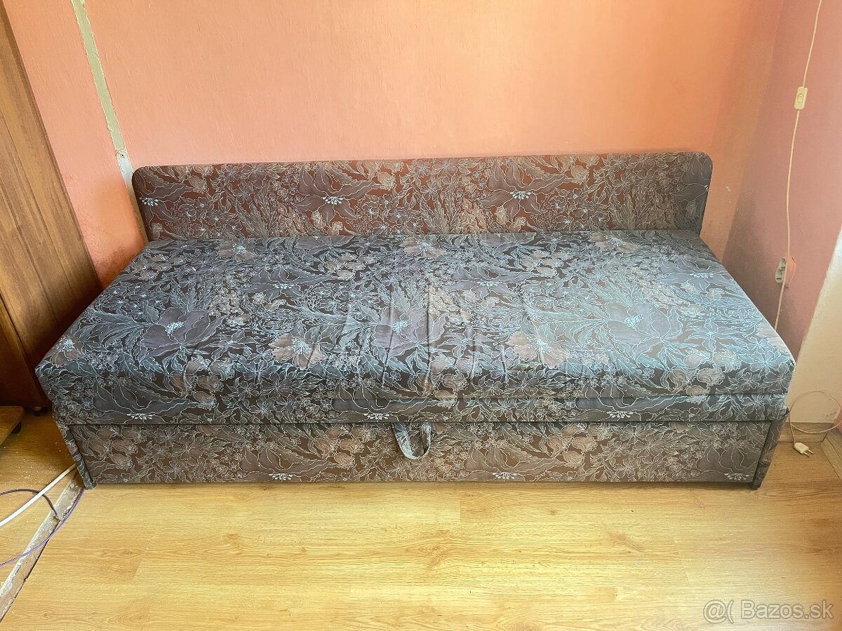 Predam rozkladaciu pohovku 190x80cm, s uloznym priestorom