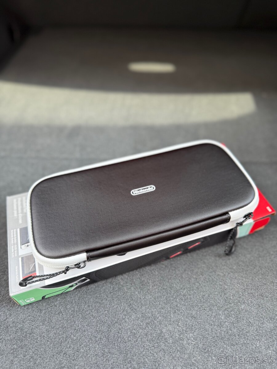 Nintendo Carrying Case - puzdo na Switch OLED