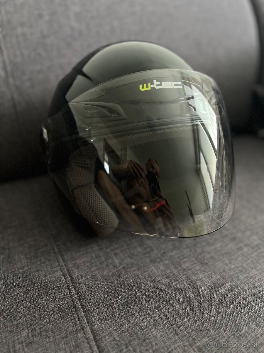 Prilba velkost M