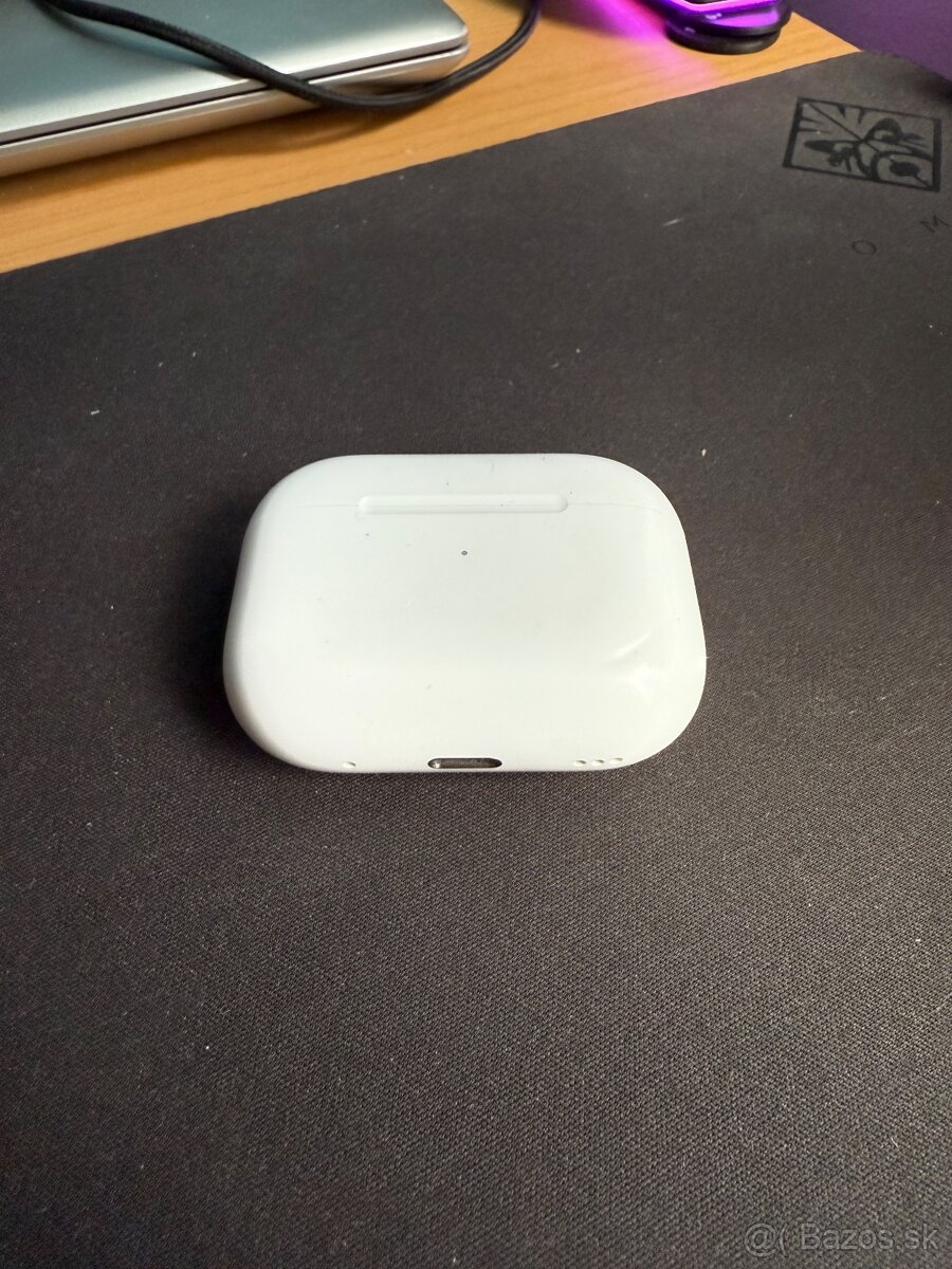 Apple airpods pro 2 lightning