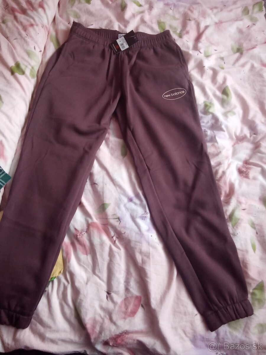 teplaky new balance