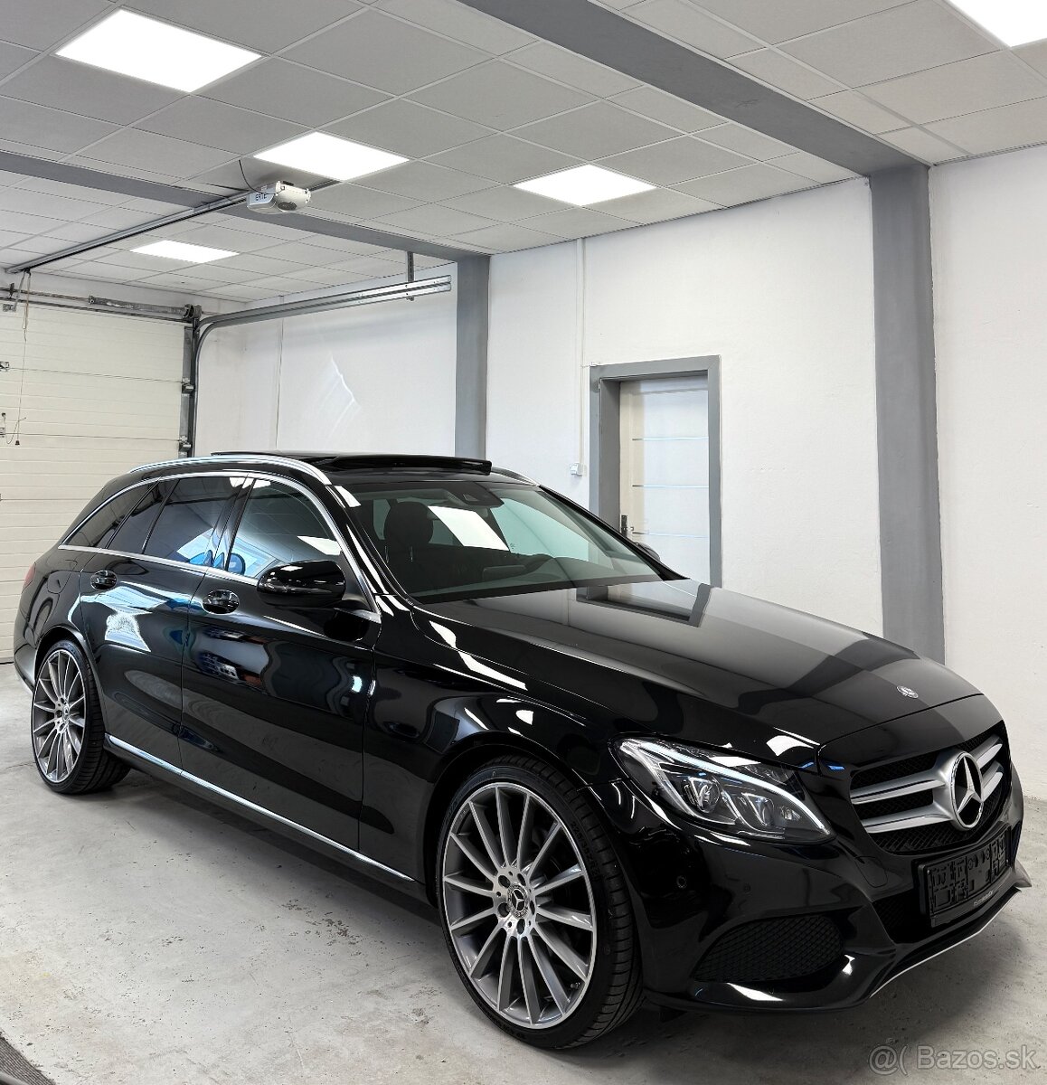 Mercedes C220d 125Kw Avantgarde Full Led/Panorama/R20