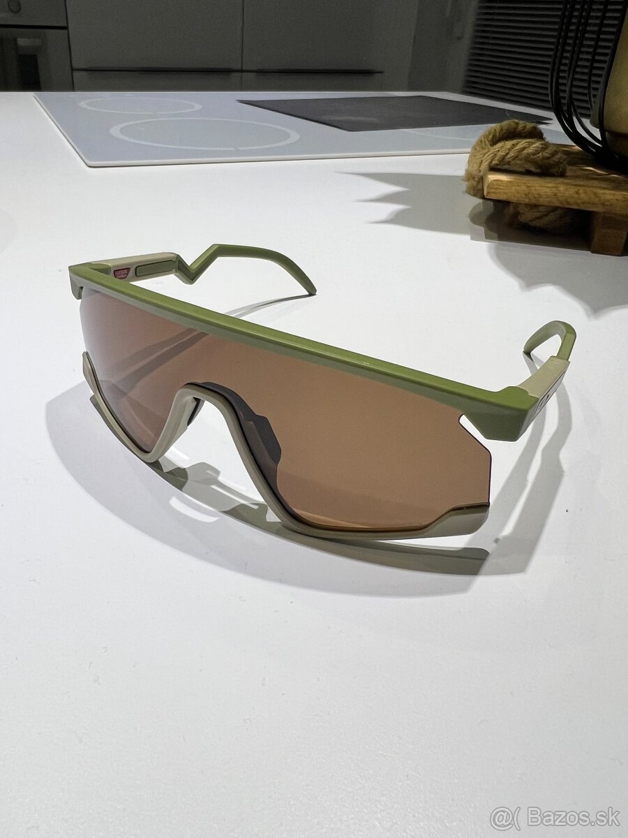 Oakley / cyklisticke okuliare