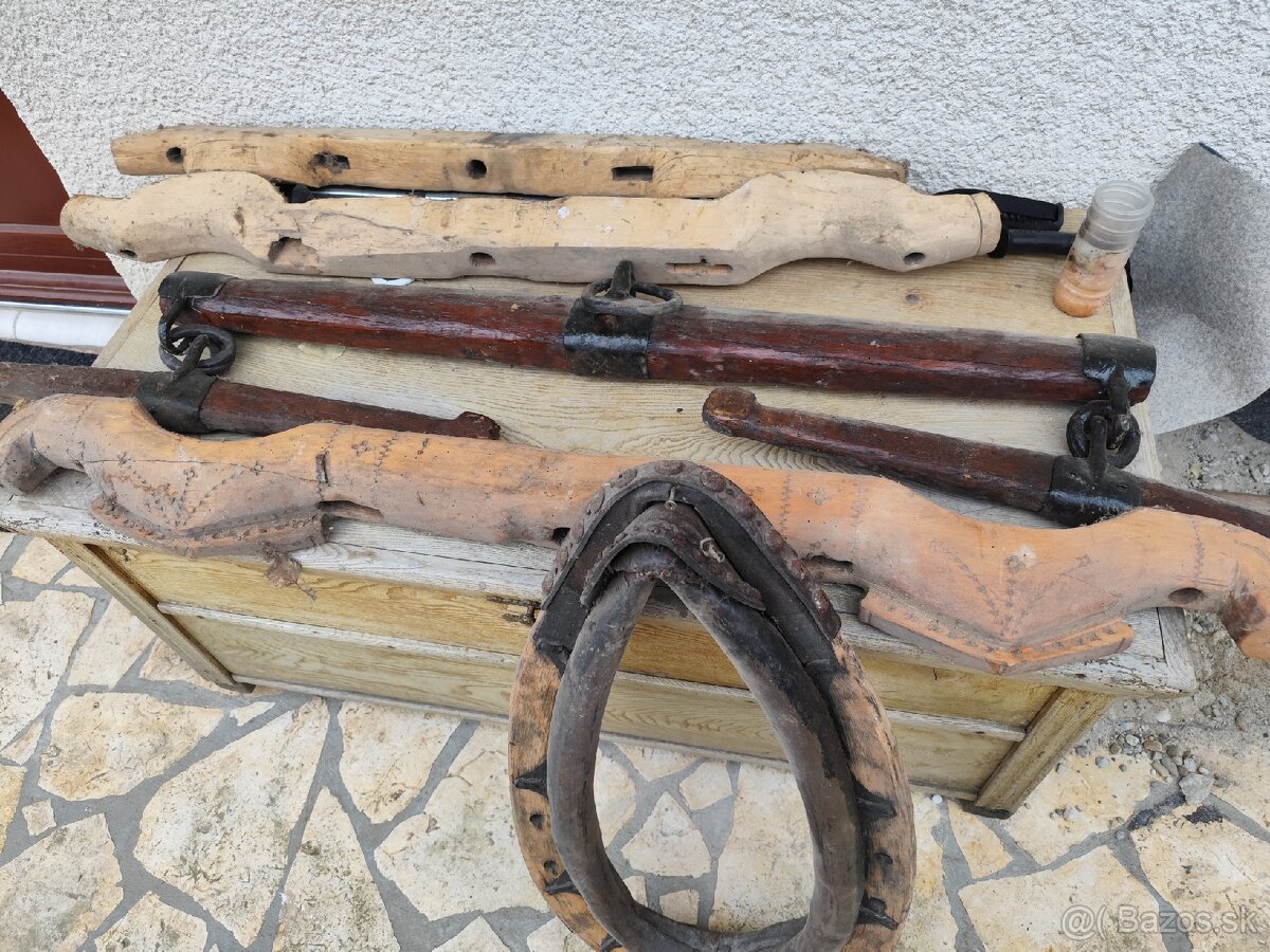 Dekoratívne veci sedliackeho charakteru