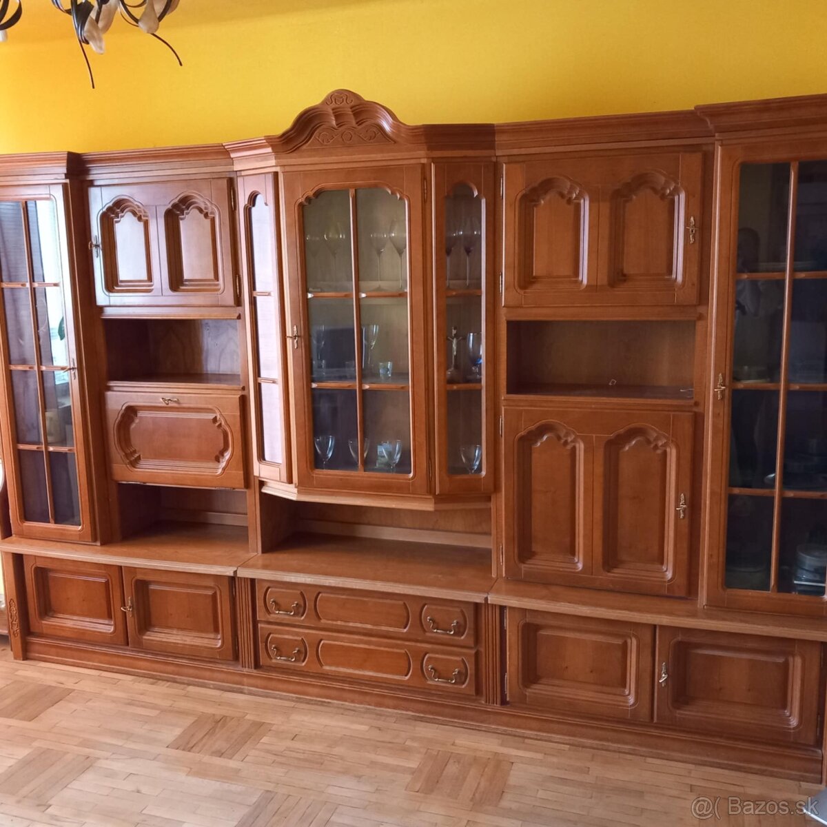 Starožitný nábytok