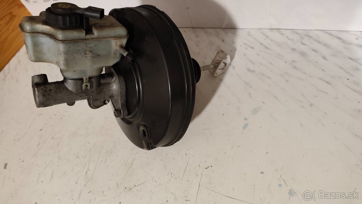 Posilňovač Škoda Superb 2